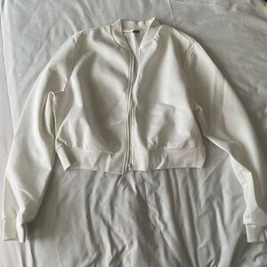 SHEIN Cropped White Bomber Jacket with Ribbed Cuffs